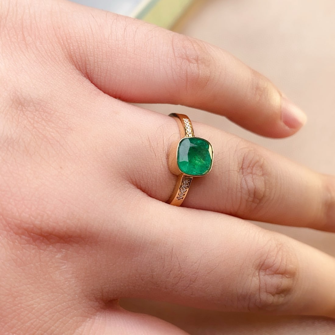 14k Gold 1.45 Ct Natural Emerald & Diamond Ring - 5