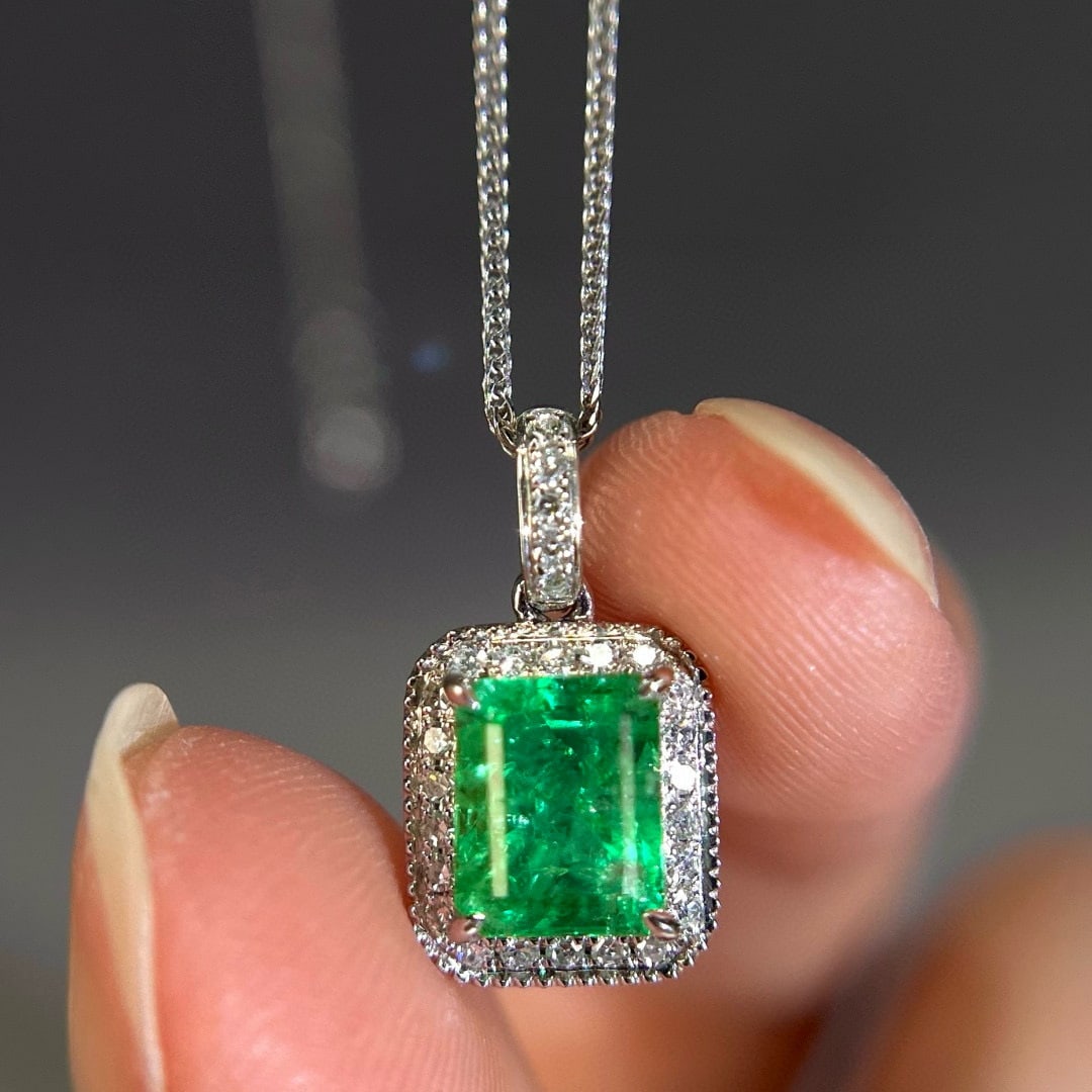14k Gold 1.34 Ctw Vivid Green Natural Emerald & Diamond Pendant( Without Chain ) - 2