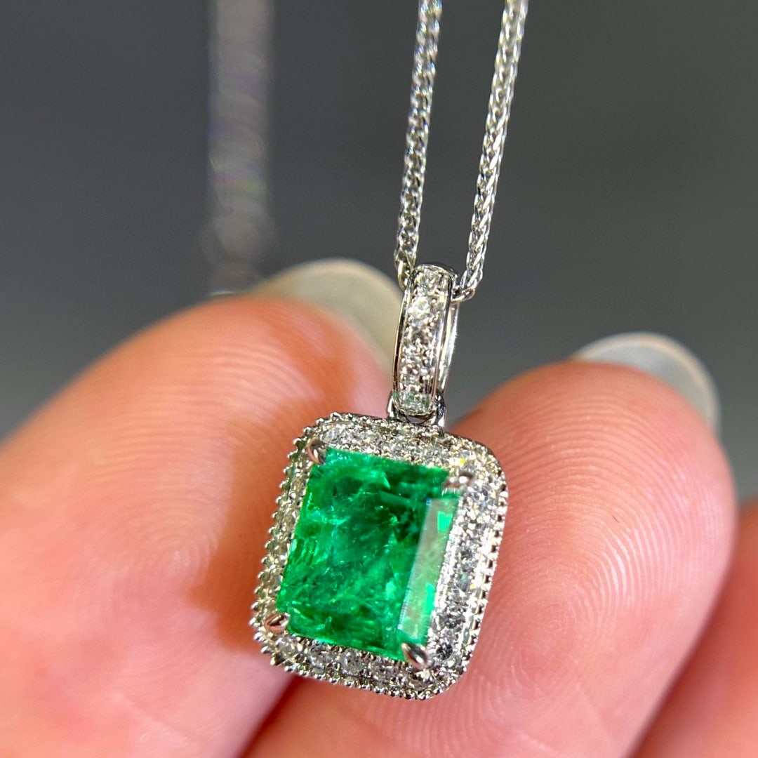 14k Gold 1.34 Ctw Vivid Green Natural Emerald & Diamond Pendant( Without Chain ) - 3