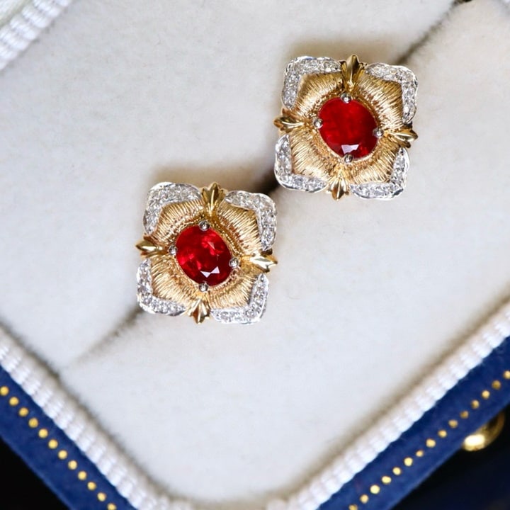 14k Gold 0.62 Ctw Natural Ruby & Diamond Earrings: Ref:231031229 // gold content:14k gold // main gemstone:ruby // shape:oval // carat weight:0. 5ct // color:pigeonblood red // treatment:natural // // adjacent gemstone 2 : diamond // shape:round //