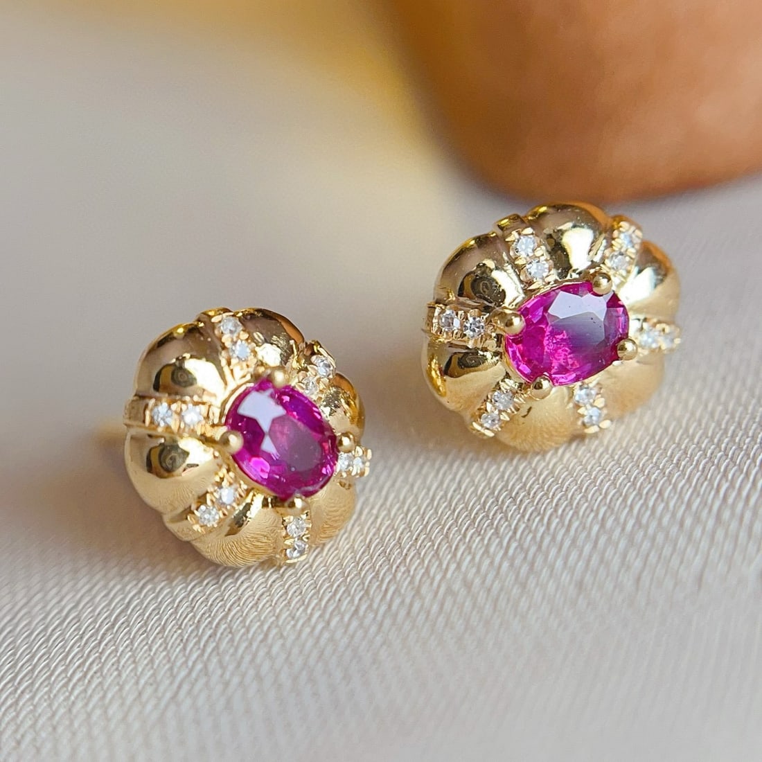 14k Gold 0.75 Ct Natural Ruby & Diamond Earrings - 6