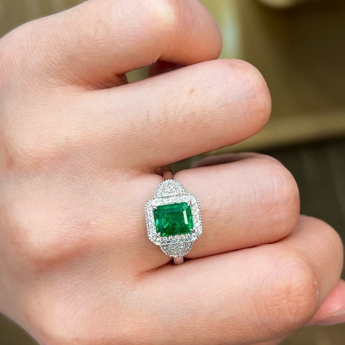 14k Gold 1.55 Ctw Vivid Green Natural Emerald & Diamond Ring - 5
