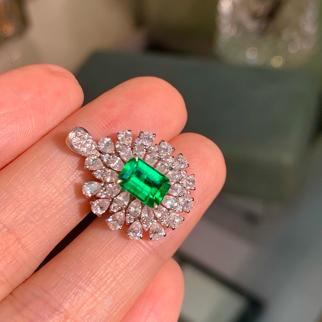 14k Gold 3.91 Ctw Vivid Green Natural Emerald & Diamond Ring/pendant( Without Chain ) - 2
