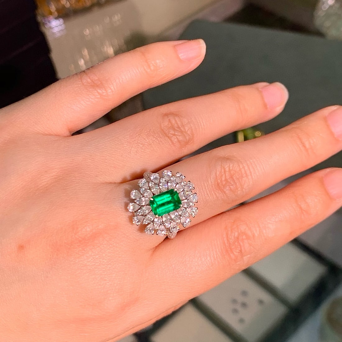 14k Gold 3.91 Ctw Vivid Green Natural Emerald & Diamond Ring/pendant( Without Chain ) - 4