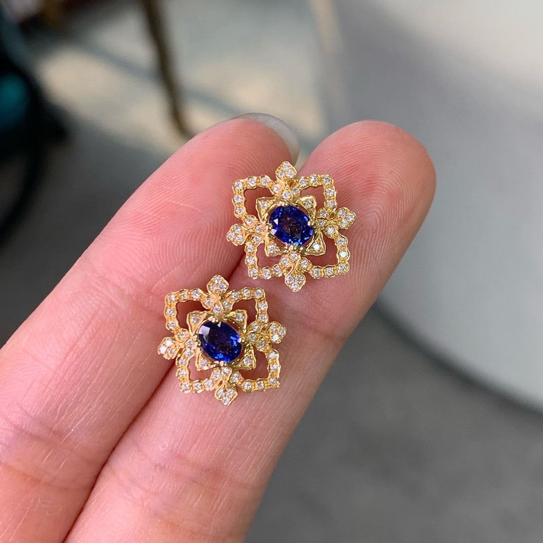 14k Gold 0.67 Ct Natural Sapphire & Diamond Earrings - 3