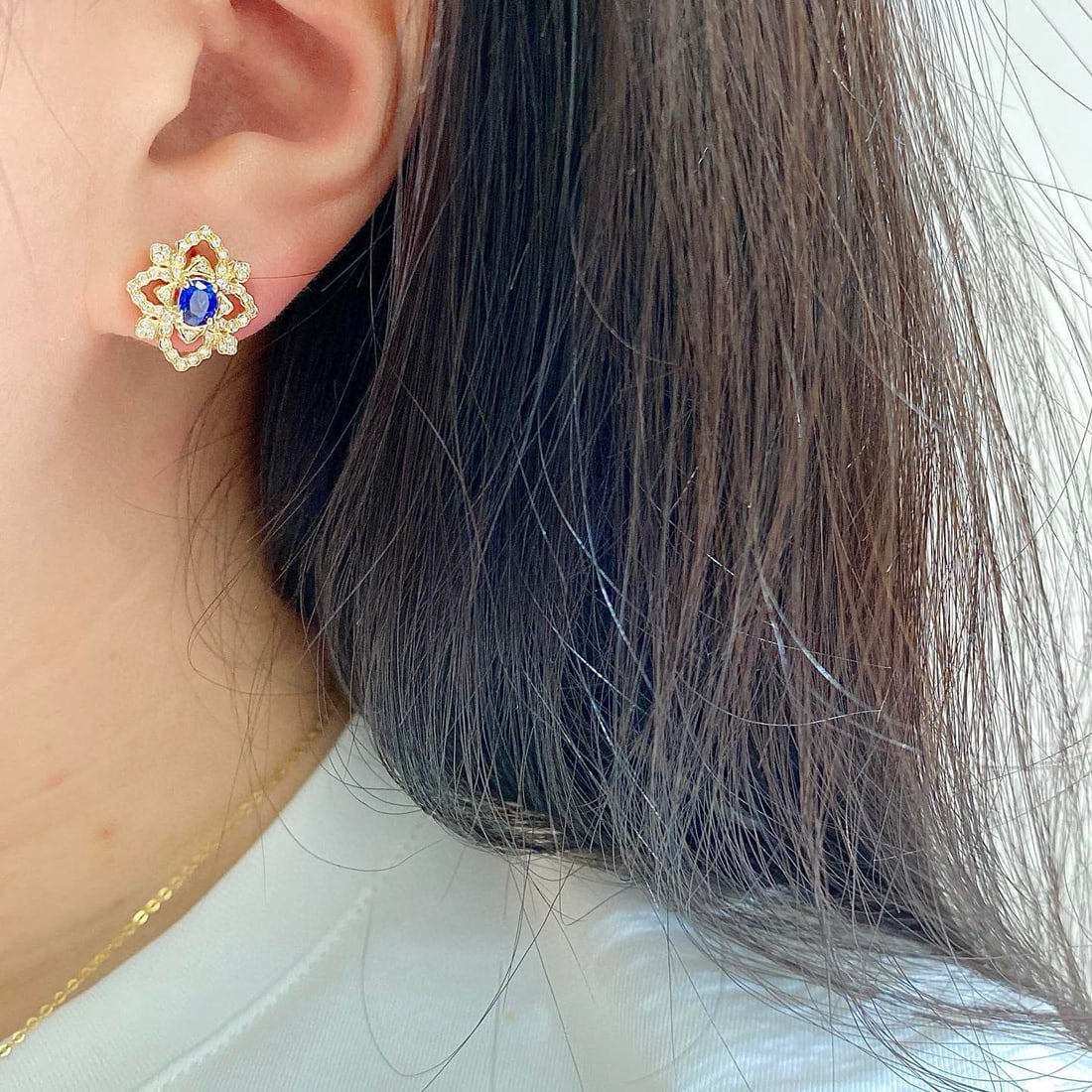 14k Gold 0.67 Ct Natural Sapphire & Diamond Earrings - 6