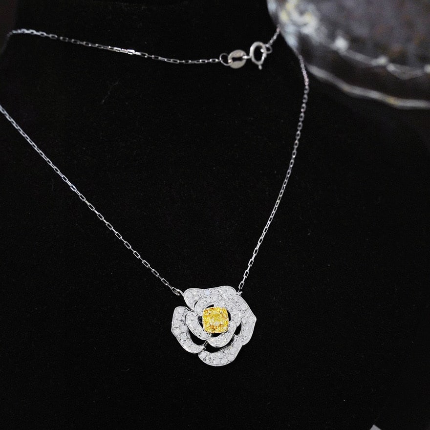 14k Gold 0.6 Ct Natural Color Diamond & Flowers Necklace: Ref:231032052 // gold content:14k gold // main gemstone:diamond // shape:multiply // carat weight:0. 6ct // clarity grade:vs-si // color:color // treatment:natural // Condition: New Low Estimate: