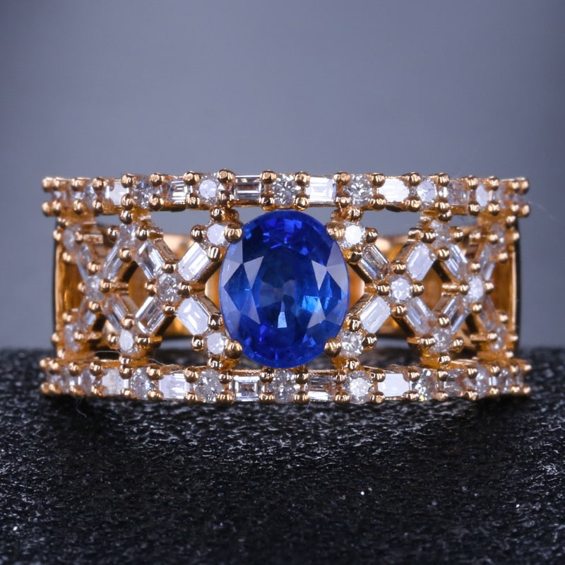 14k Gold 0.9 Ct Natural Sapphire & Diamond Ring: Ref:231032061 // gold content:14k gold // ring size:7. 25us // // main gemstone:sapphire // shape:oval // carat weight:0. 9ct // color:blue // treatment:natural // // adjacent gemstone 2 : diamond //