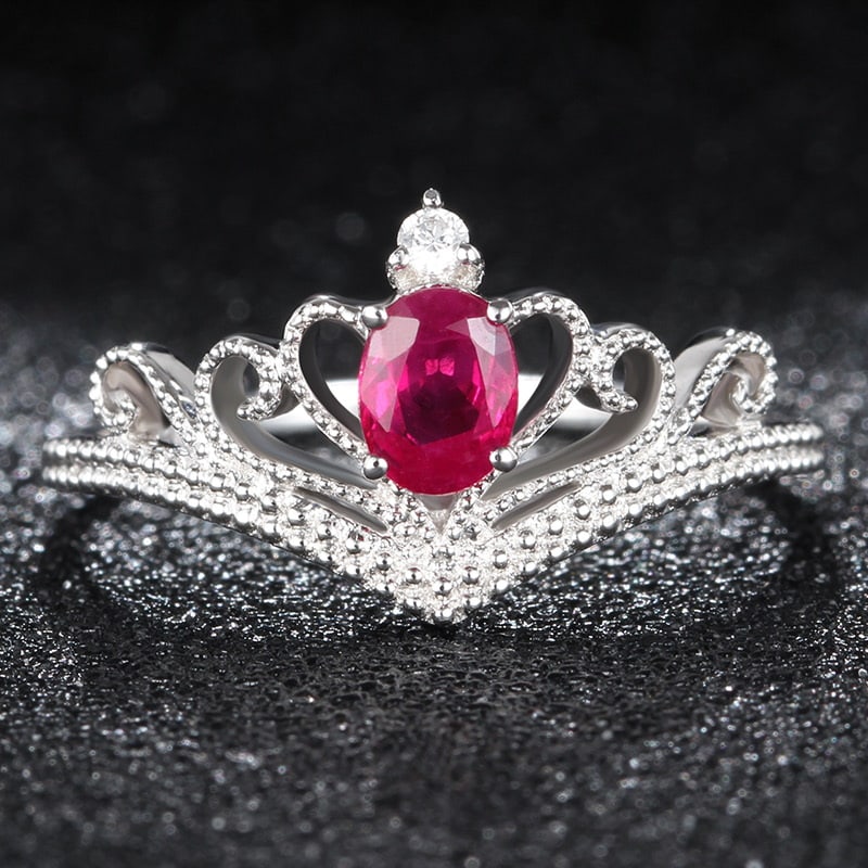 14k Gold 0.5 Ct Natural Ruby & Diamond Ring: Ref:231032110 // gold content:14k gold // ring size:7. 25us // // main gemstone:ruby // shape:oval // carat weight:0. 5ct // color:red // treatment:natural // // adjacent gemstone 2 : diamond //