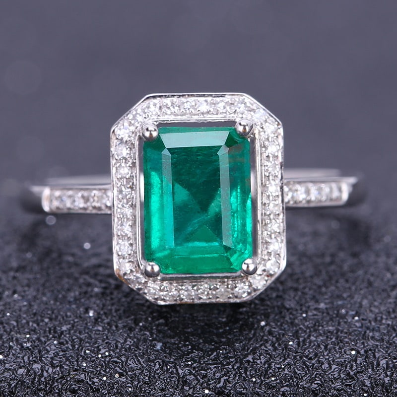 14k Gold 1.55 Ct Natural Emerald & Diamond Ring: Ref:231032112 // gold content:14k gold // ring size:7. 25us // // main gemstone:emerald // shape:octagonal // carat weight:1. 55ct // color:green // treatment:natural // // adjacent gemstone 2 : diamo