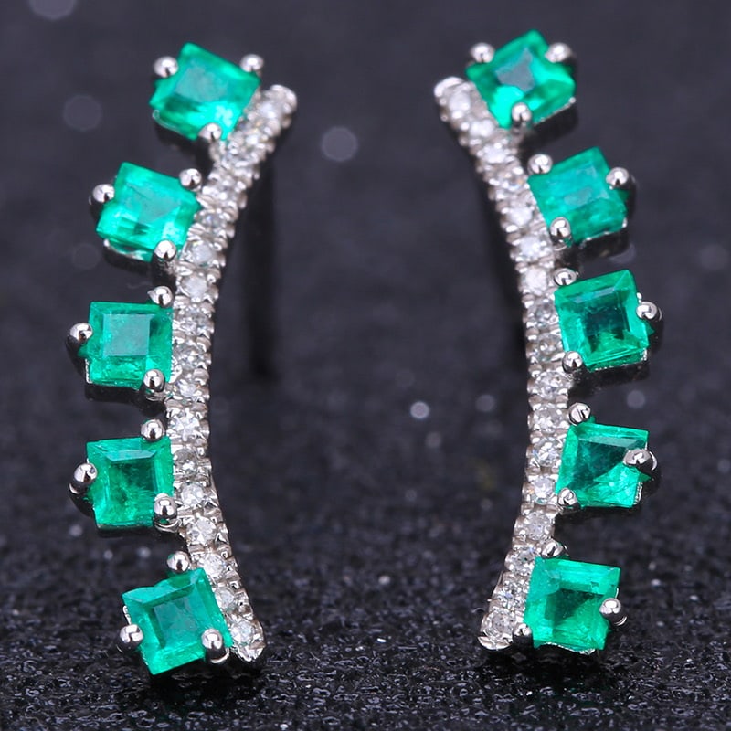 14k Gold 1.2 Ct Natural Emerald & Diamond Earrings: Ref:231032113 // gold content:14k gold // main gemstone:emerald // shape:square // carat weight:1. 2ct // color:green // treatment:natural // // adjacent gemstone 2 : diamond // shape:round // clarity