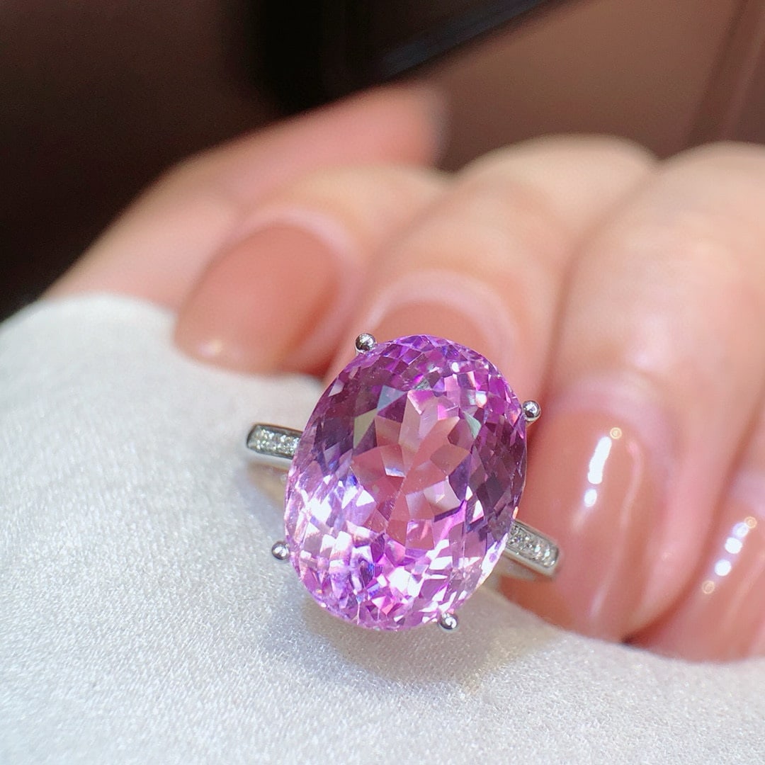 14k Gold 9.4 Ct Natural Kunzite & Diamond Ring - 2