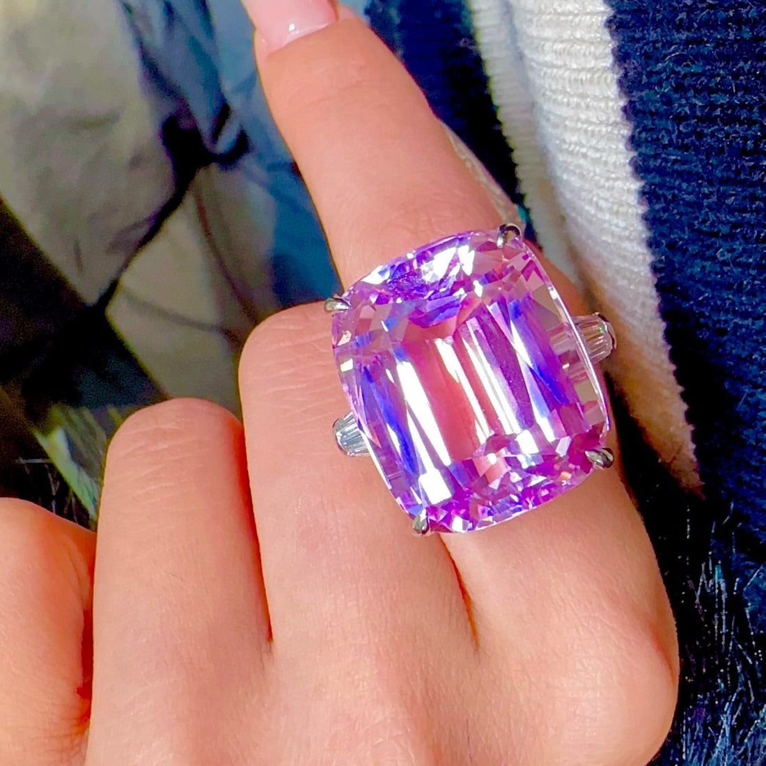 14k Gold 62.45 Ct Natural Kunzite & Diamond Ring - 3