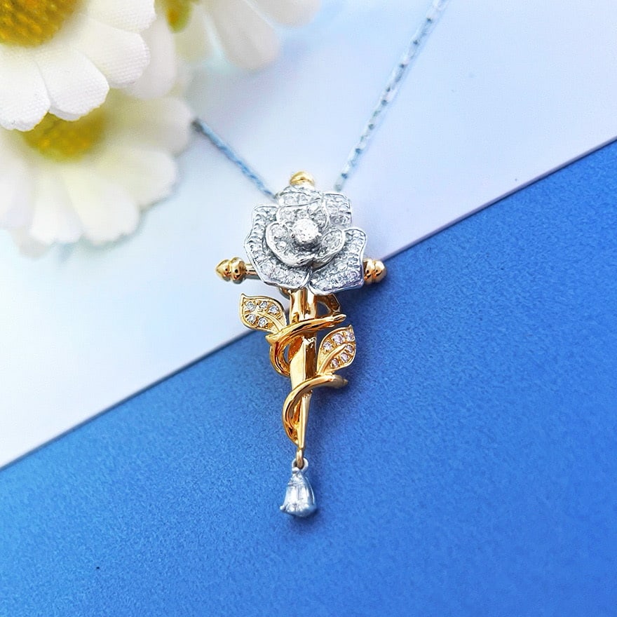 14k Gold 0.4 Ct Natural H Diamond & Flowers Pendant( Without Chain ): Ref:231032161 // gold content:14k gold // main gemstone:diamond // shape:multiply // carat weight:0. 4ct // clarity grade:vs-si // color:h // treatment:natural // High Estimate: 4300 Condition: New