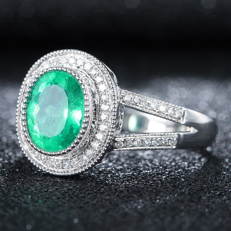 14k Gold 1.1 Ct Natural Emerald & Diamond Ring - 3