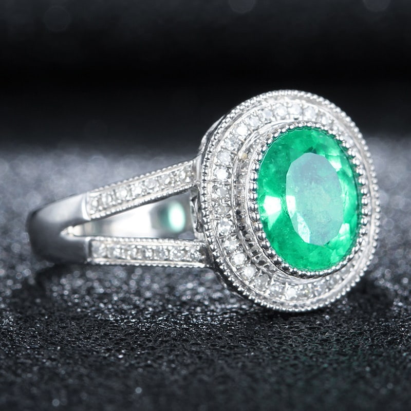 14k Gold 1.1 Ct Natural Emerald & Diamond Ring - 4