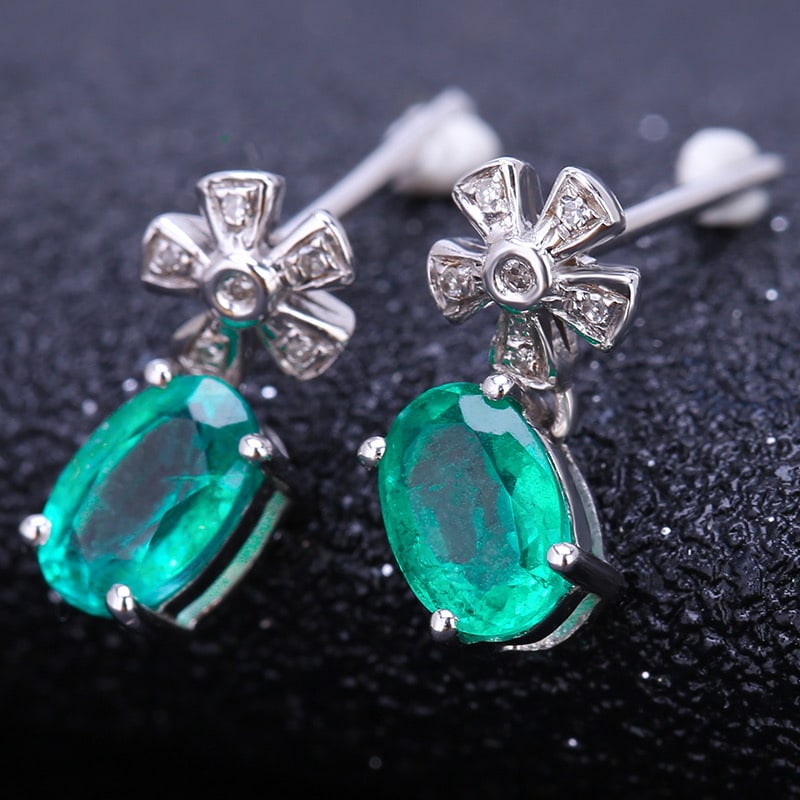 14k Gold 1.6 Ct Natural Emerald & Diamond Earrings - 3