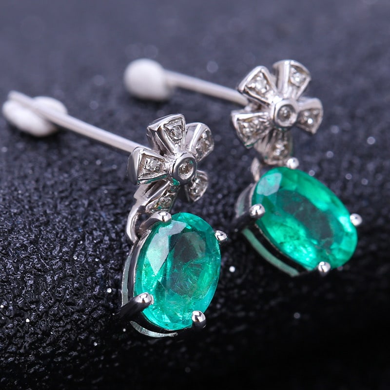 14k Gold 1.6 Ct Natural Emerald & Diamond Earrings - 4