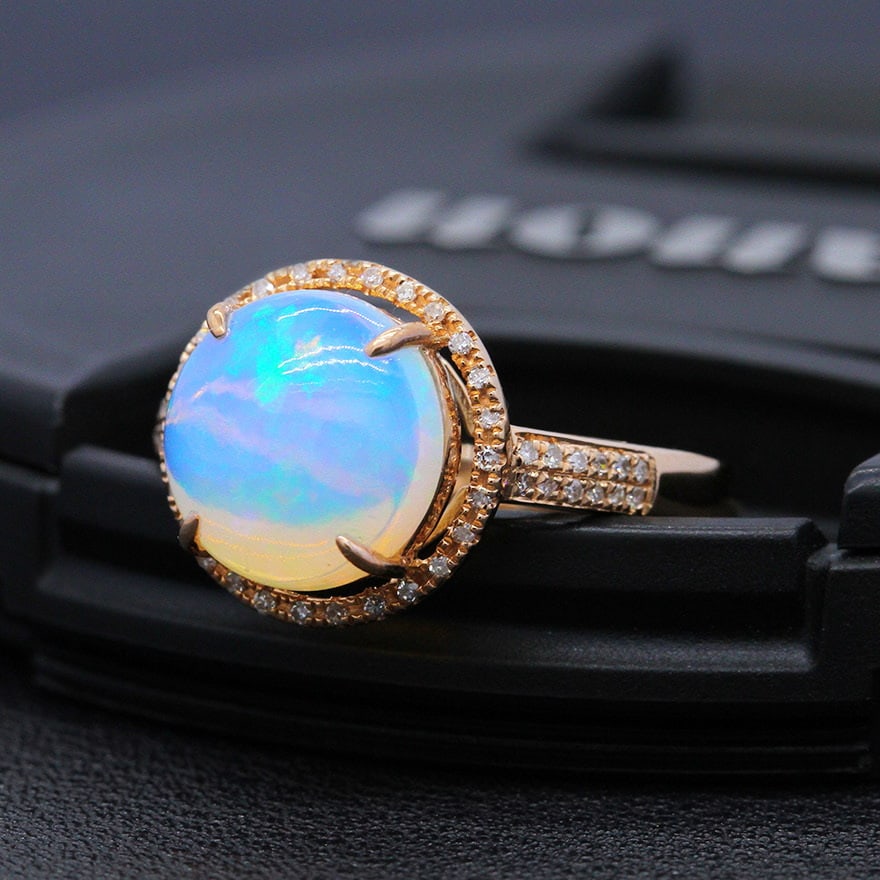14k Gold 2.30 Ctw Natural Opal & Diamond Ring - 5