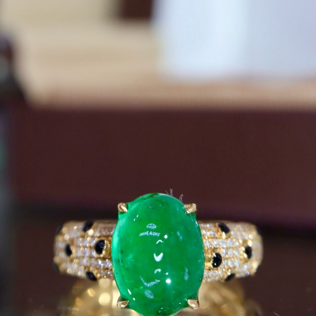 14k Gold 4.01 Ctw Vivid Green Natural Emerald & Diamond Ring: Ref:231032228 // gold content:14k gold // ring size:7. 25us // // main gemstone:emerald // shape:oval // carat weight:3. 60ct // color:vivid green // treatment:natural // // adjacent gemstone 2 : diam