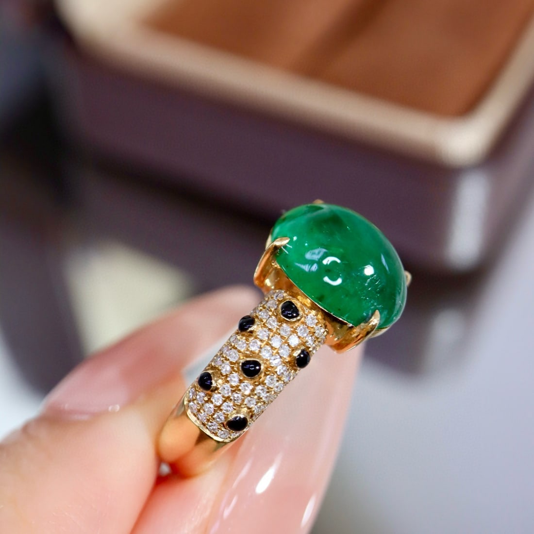 14k Gold 4.01 Ctw Vivid Green Natural Emerald & Diamond Ring - 8