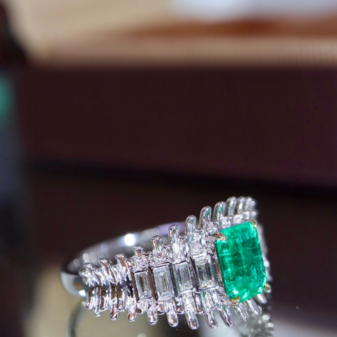 14k Gold 0.77 Ctw Natural Emerald & Diamond Ring - 2