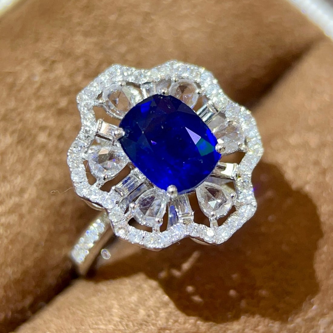 14k Gold 3.15 Ctw Natural Sapphire & Diamond Ring - 2