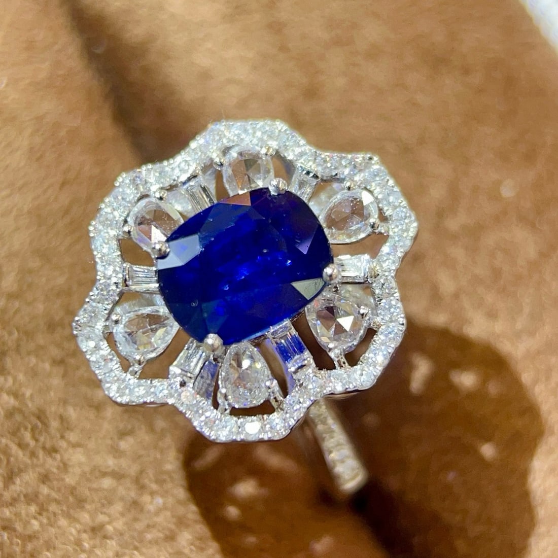14k Gold 3.15 Ctw Natural Sapphire & Diamond Ring - 4
