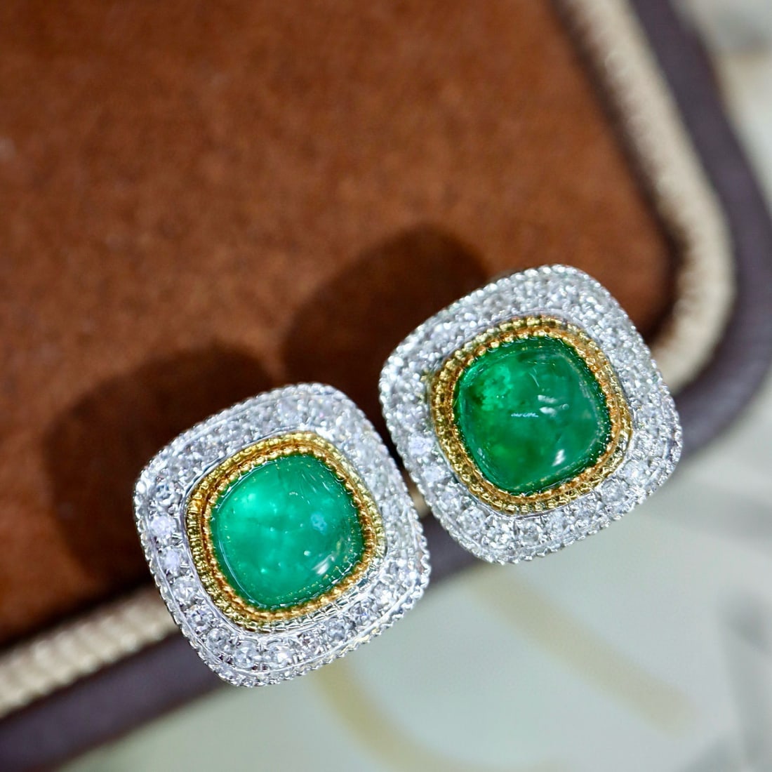 14k Gold 1.12 Ctw Natural Emerald & Diamond Earrings - 5