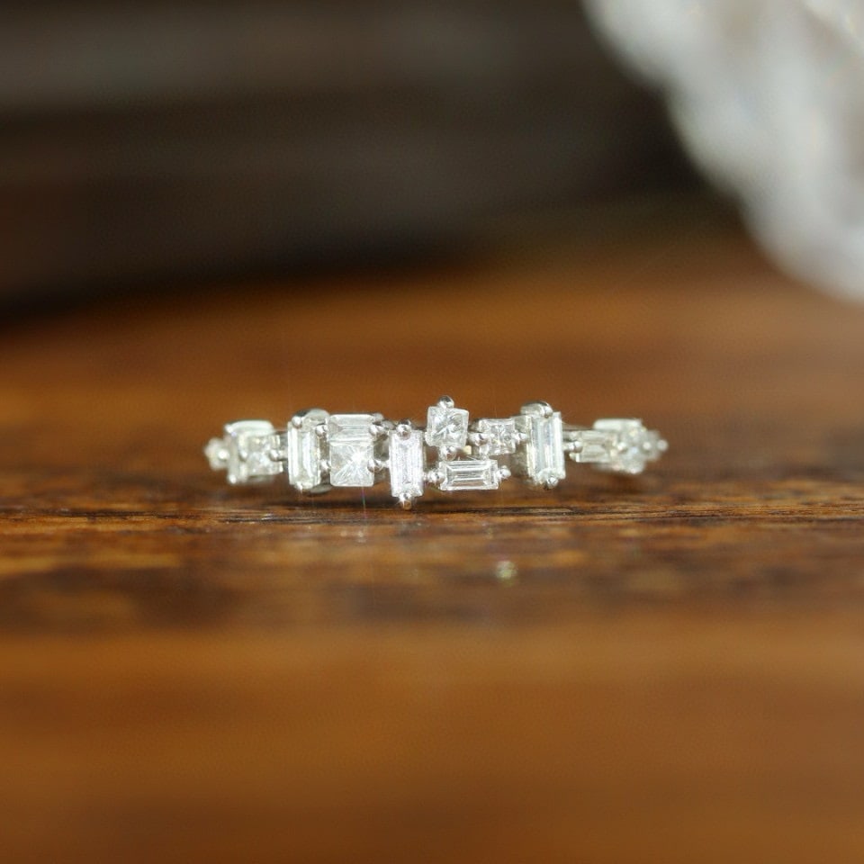 14k Gold 0.40 Ct Natural H Diamond Ring: Ref:231032252 // gold content:14k gold // ring size:7. 25us // // main gemstone:diamond // shape:multiply // carat weight:0. 40ct // clarity grade:vs-si // color:h // treatment:natural // Condition: