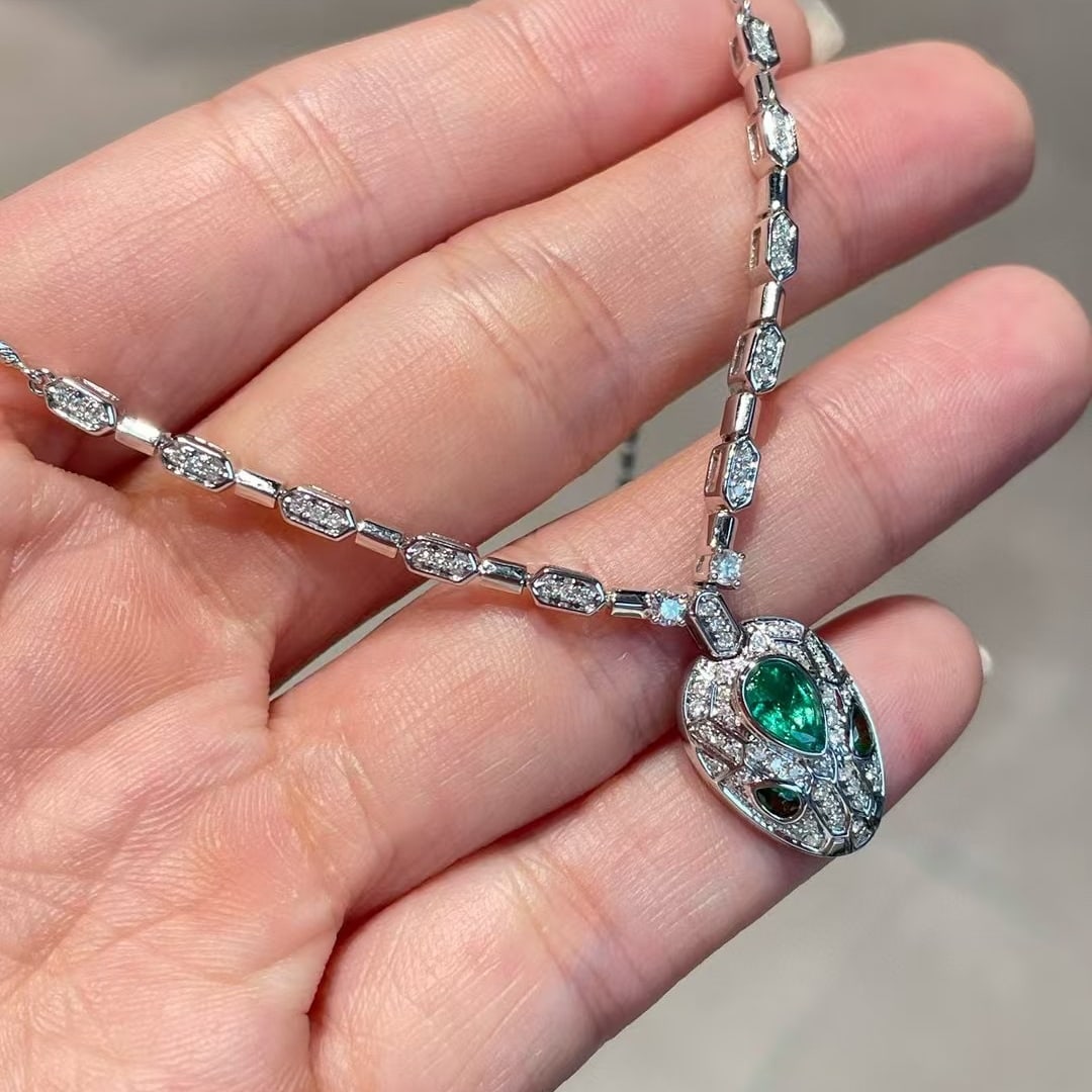 14k Gold 0.3 Ct Natural Emerald & Diamond Necklace - 2