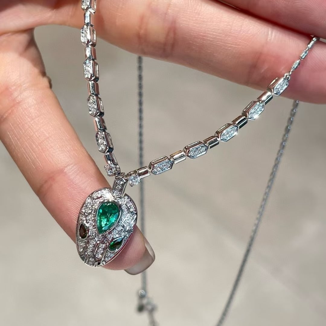 14k Gold 0.3 Ct Natural Emerald & Diamond Necklace - 3