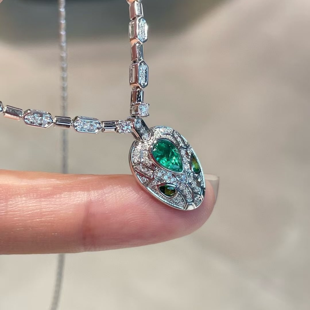 14k Gold 0.3 Ct Natural Emerald & Diamond Necklace - 5