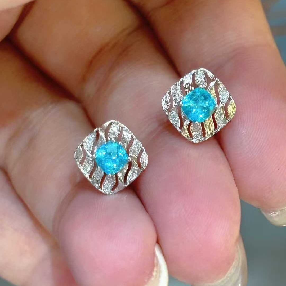 14k Gold 0.42 Ct Natural Paraiba Tourmaline & Diamond Earrings: Ref:231032272 // gold content:14k gold // main gemstone:paraiba tourmaline // shape:cushion // carat weight:0. 42ct // color:blue // treatment:natural // // adjacent gemstone 2 : diamond // shape:roun