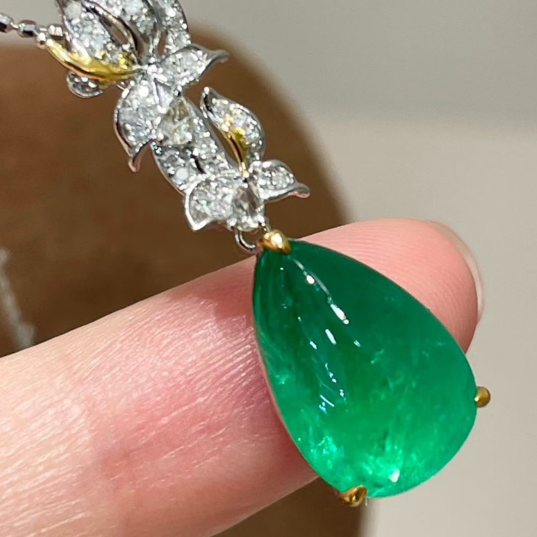 14k Gold 4.1 Ct Natural Emerald & Diamond Pendant( Without Chain ) - 3
