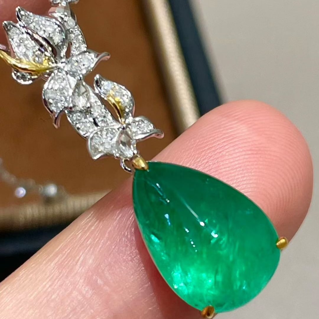 14k Gold 4.1 Ct Natural Emerald & Diamond Pendant( Without Chain ) - 4