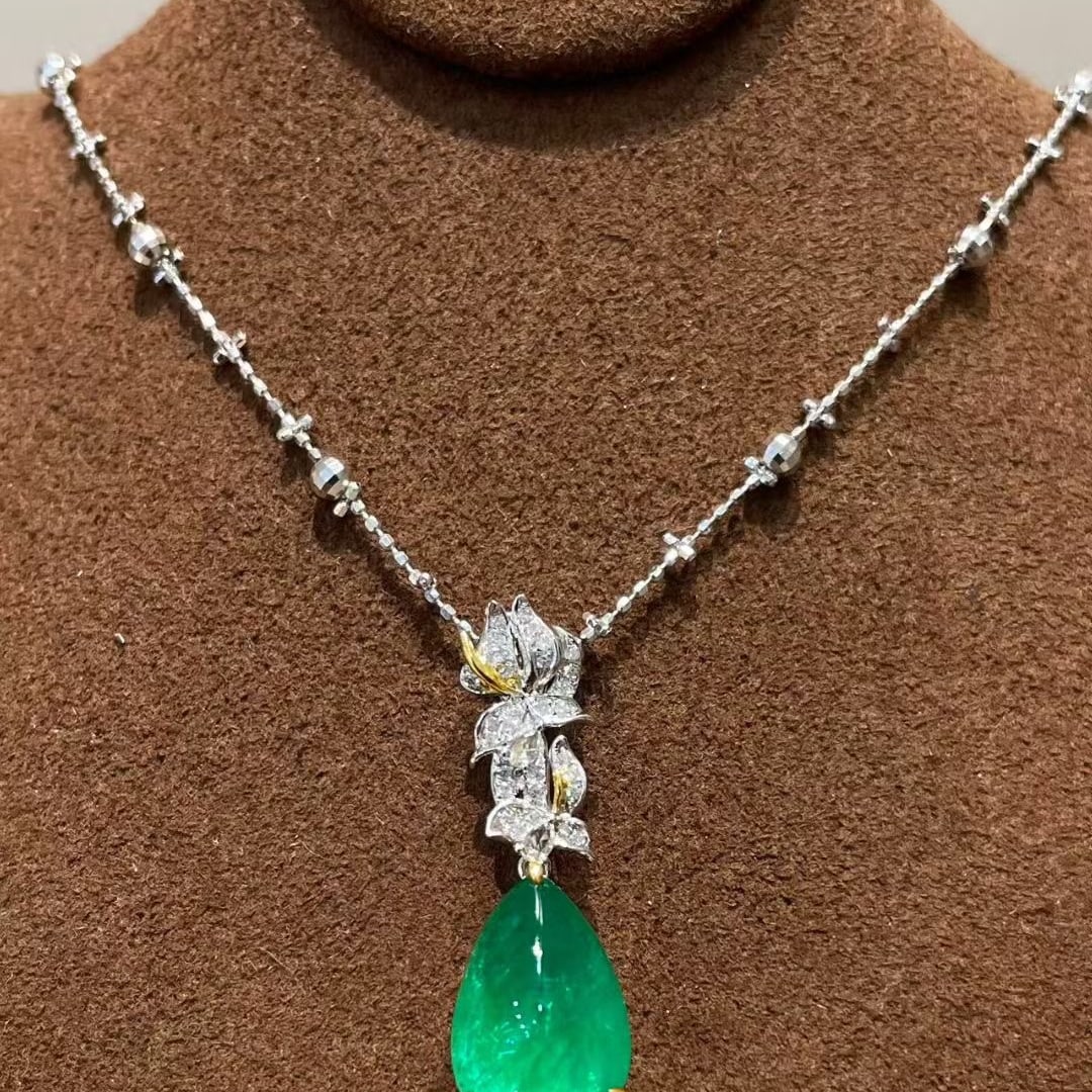 14k Gold 4.1 Ct Natural Emerald & Diamond Pendant( Without Chain ) - 6