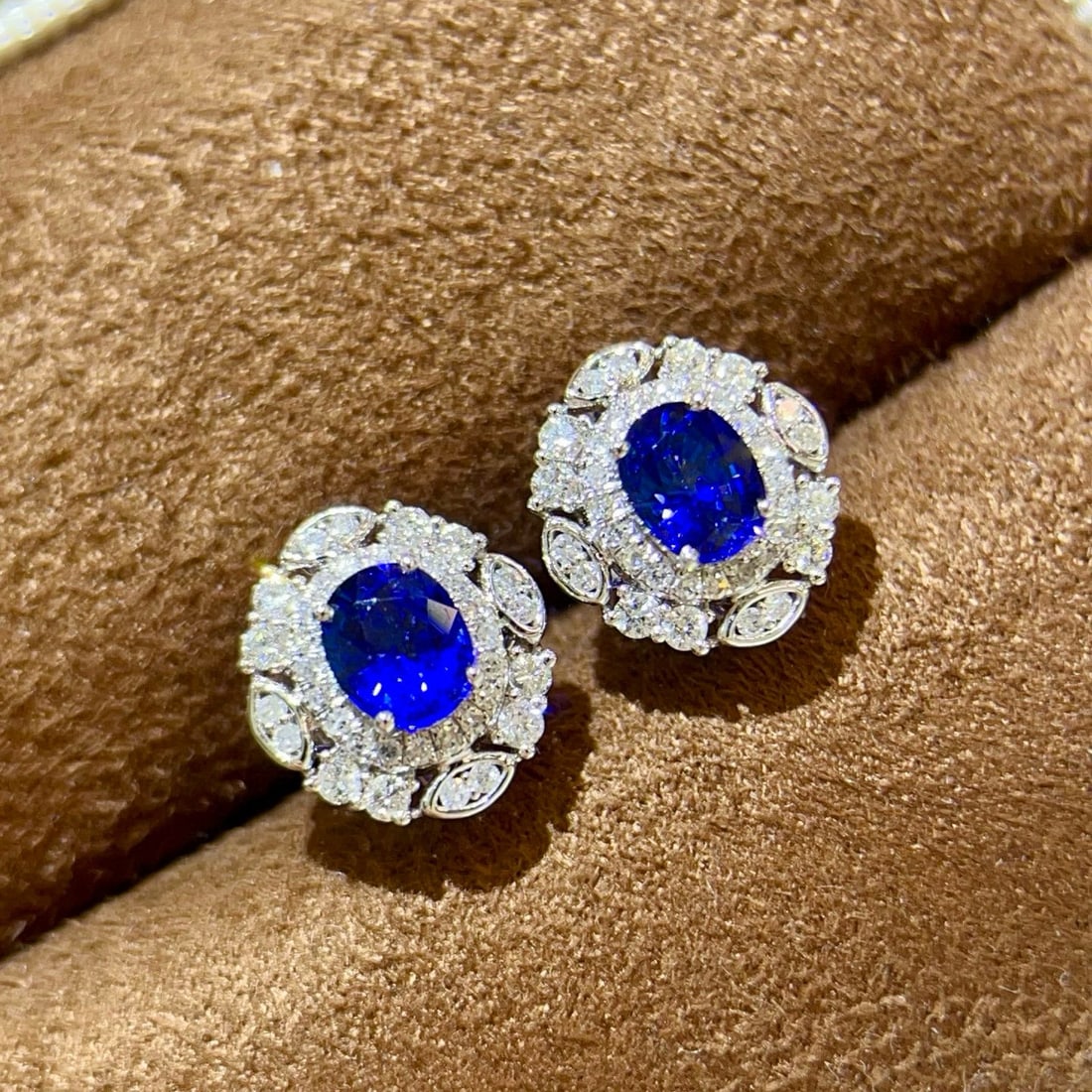 14k Gold 1.53 Ctw Vivid Blue Natural Sapphire & Diamond Earrings - 2