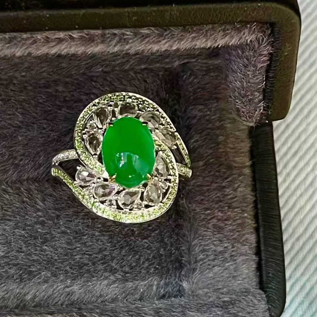 14k Gold 2.6 Ct Vivid Green Natural Emerald & Diamond & Sapphire & Tsavorite Ring: Ref:231032338 // gold content:14k gold // ring size:7. 25us // // main gemstone:emerald // shape:oval // carat weight:2. 6ct // color:vivid green // treatment:natural // // adjacent gemstone 2 : diamo