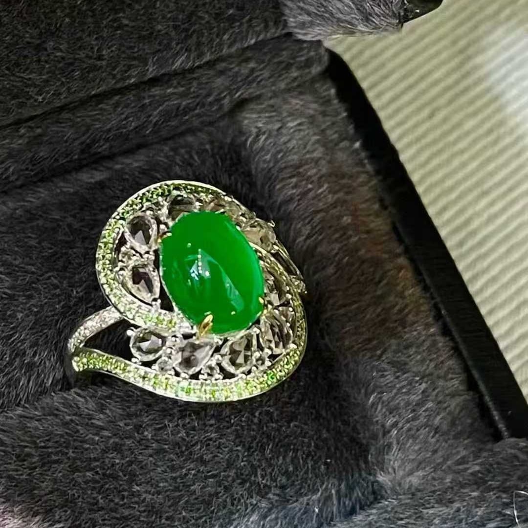 14k Gold 2.6 Ct Vivid Green Natural Emerald & Diamond & Sapphire & Tsavorite Ring - 3