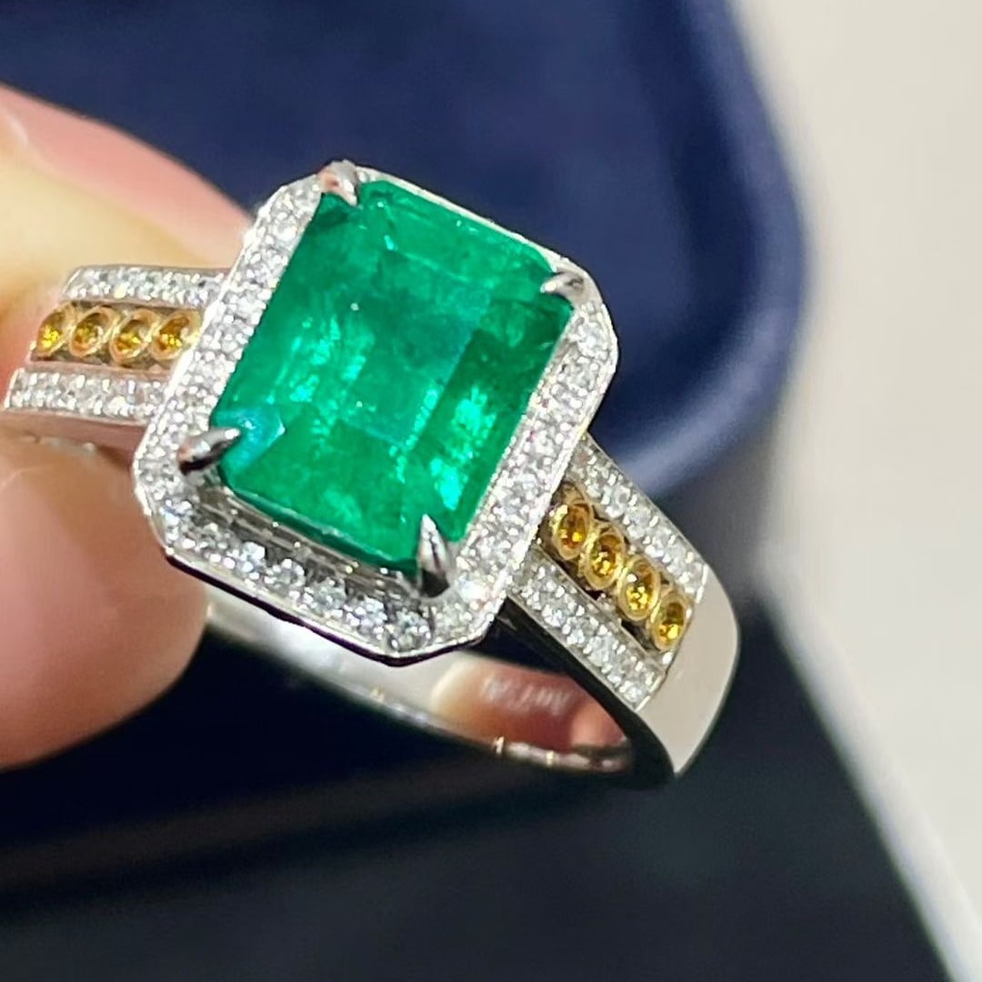14k Gold 2.05 Ct Vivid Green Natural Emerald & Diamond Ring - 5