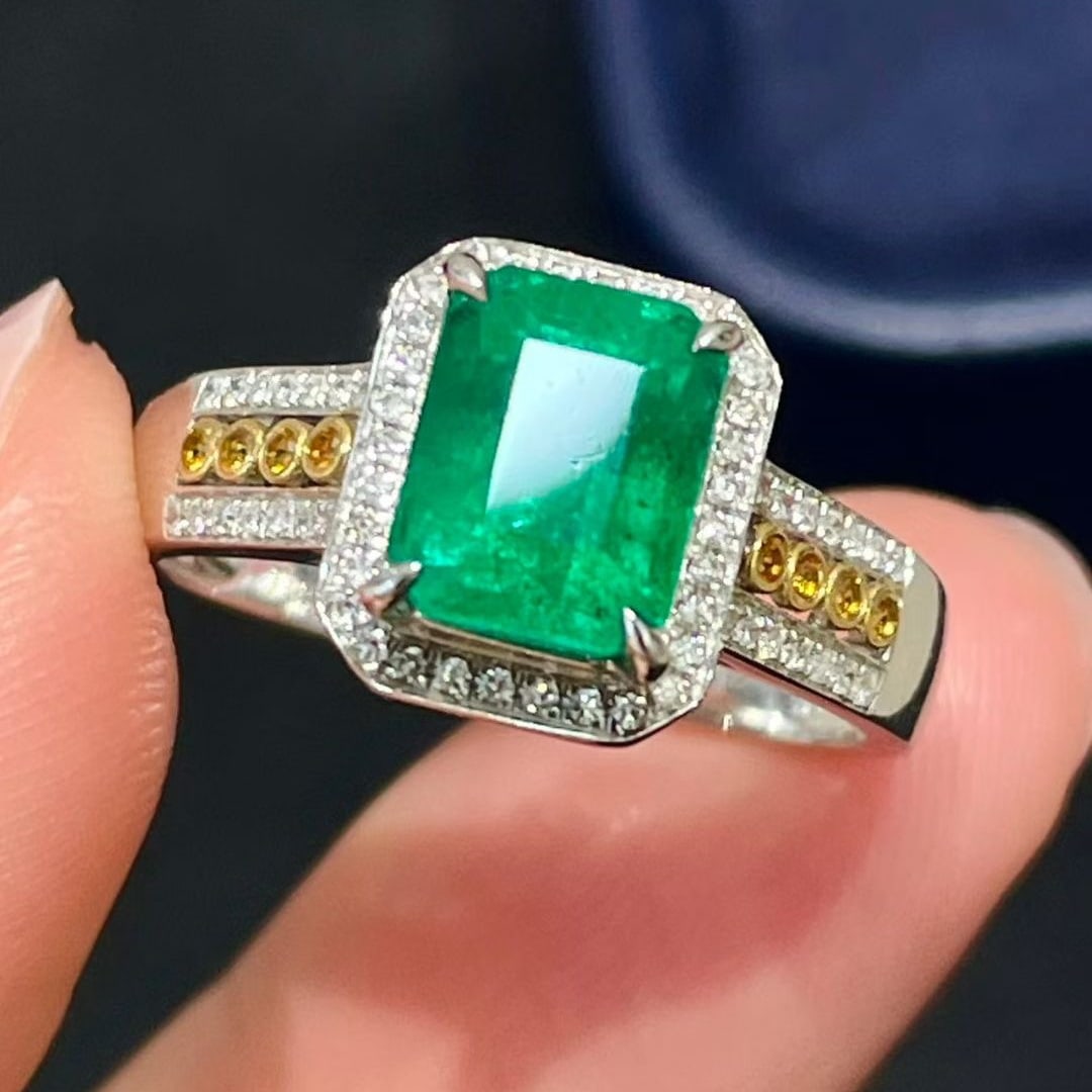 14k Gold 2.05 Ct Vivid Green Natural Emerald & Diamond Ring - 6