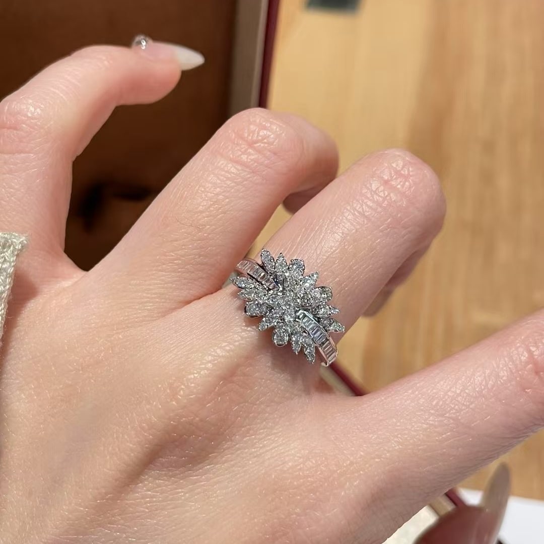 14k Gold 0.6 Ct Natural H Diamond Ring: Ref:231032380 // gold content:14k gold // ring size:7. 25us // // main gemstone:diamond // shape:multiply // carat weight:0. 6ct // clarity grade:vs-si // color:h // treatment:natural // Condition: