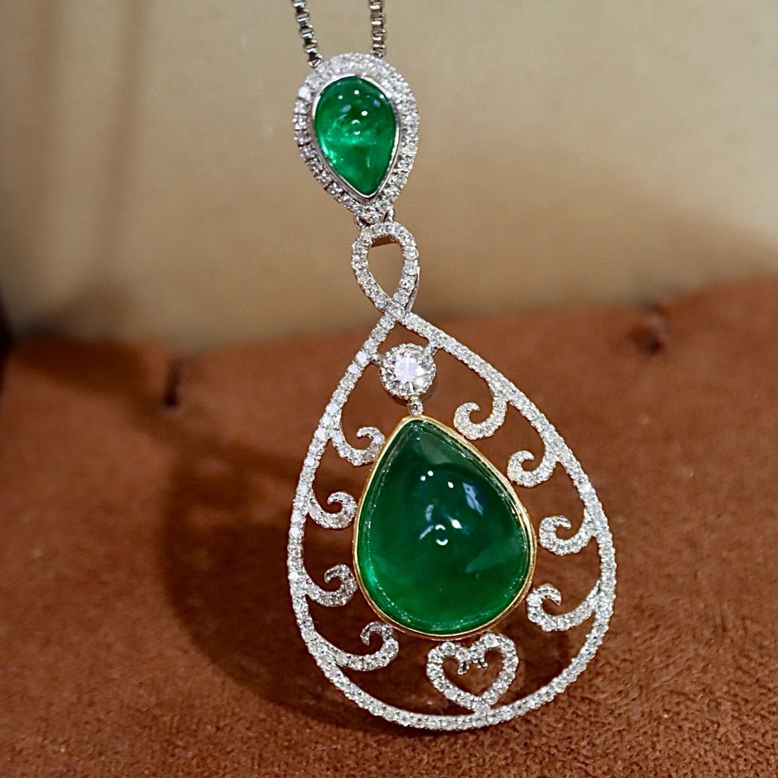 14k Gold 8.07 Ctw Vivid Green Natural Emerald & Diamond Pendant( Without Chain ) - 2
