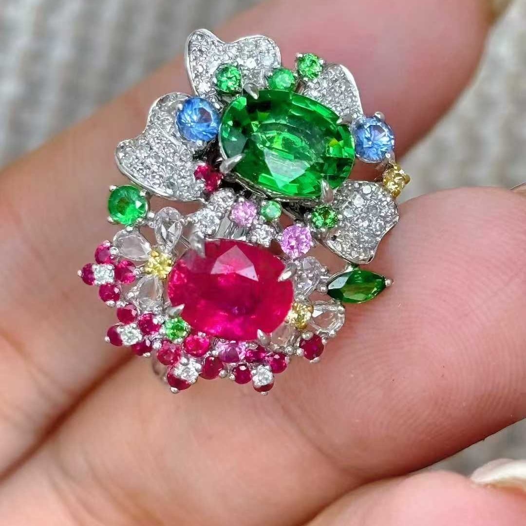 14k Gold 1.28 Ct Vivid Green Natural Tsavorite & Ruby & Diamond & Toi Et Moi Ring: Ref:231032394 // gold content:14k gold // ring size:7. 25us // // main gemstone:tsavorite // shape:oval // carat weight:1. 28ct // color:vivid green // treatment:natural // // adjacent gemstone 2 :