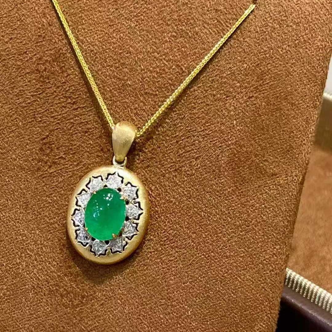 14k Gold 2 Ct Vivid Green Natural Emerald & Diamond Pendant( Without Chain ) - 2