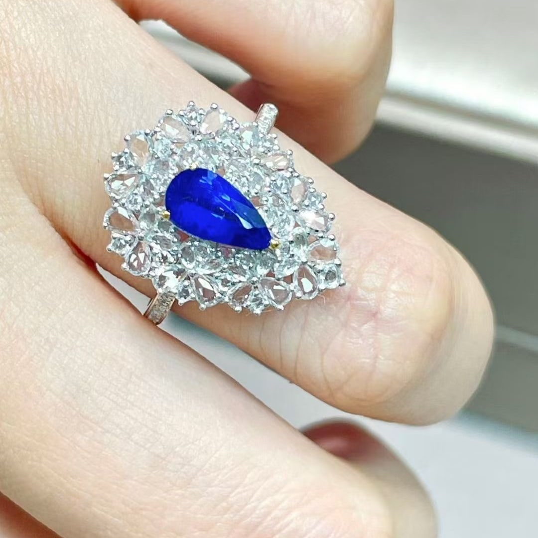 14k Gold 1.11 Ct Natural Sapphire & Sapphire & Diamond Ring - 3