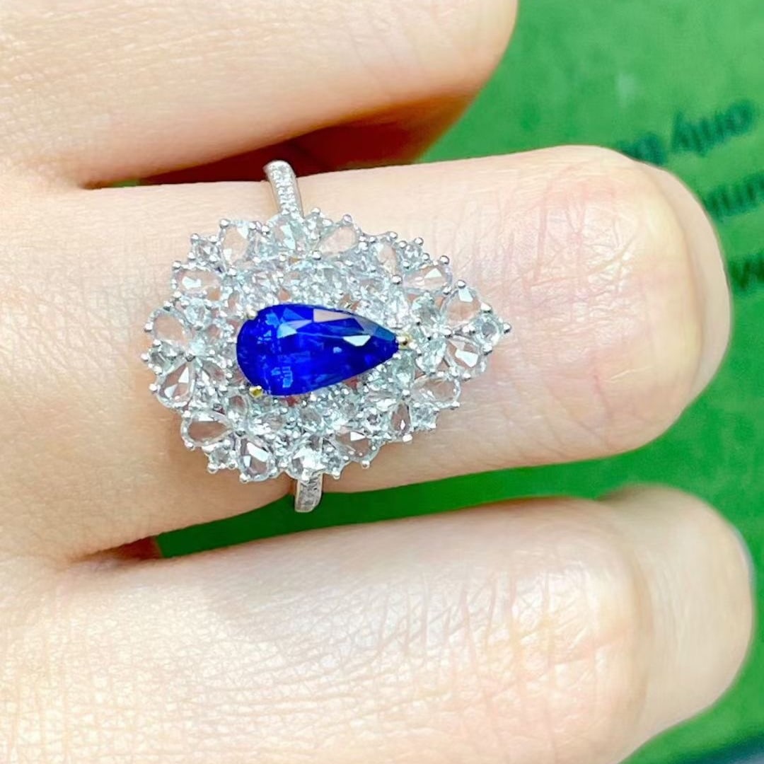 14k Gold 1.11 Ct Natural Sapphire & Sapphire & Diamond Ring - 4