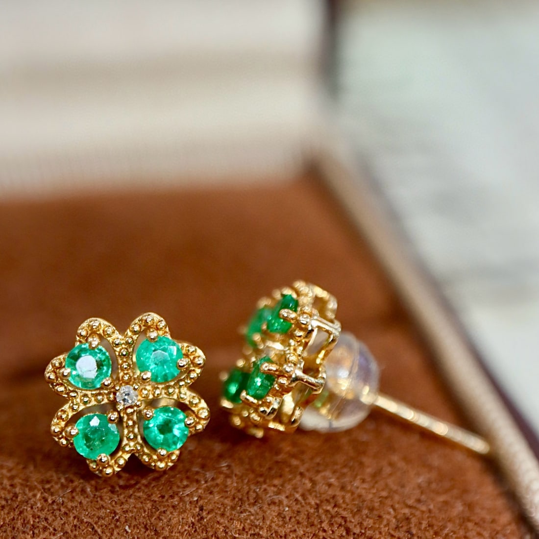 14k Gold 0.50 Ct Natural Emerald Earrings - 2
