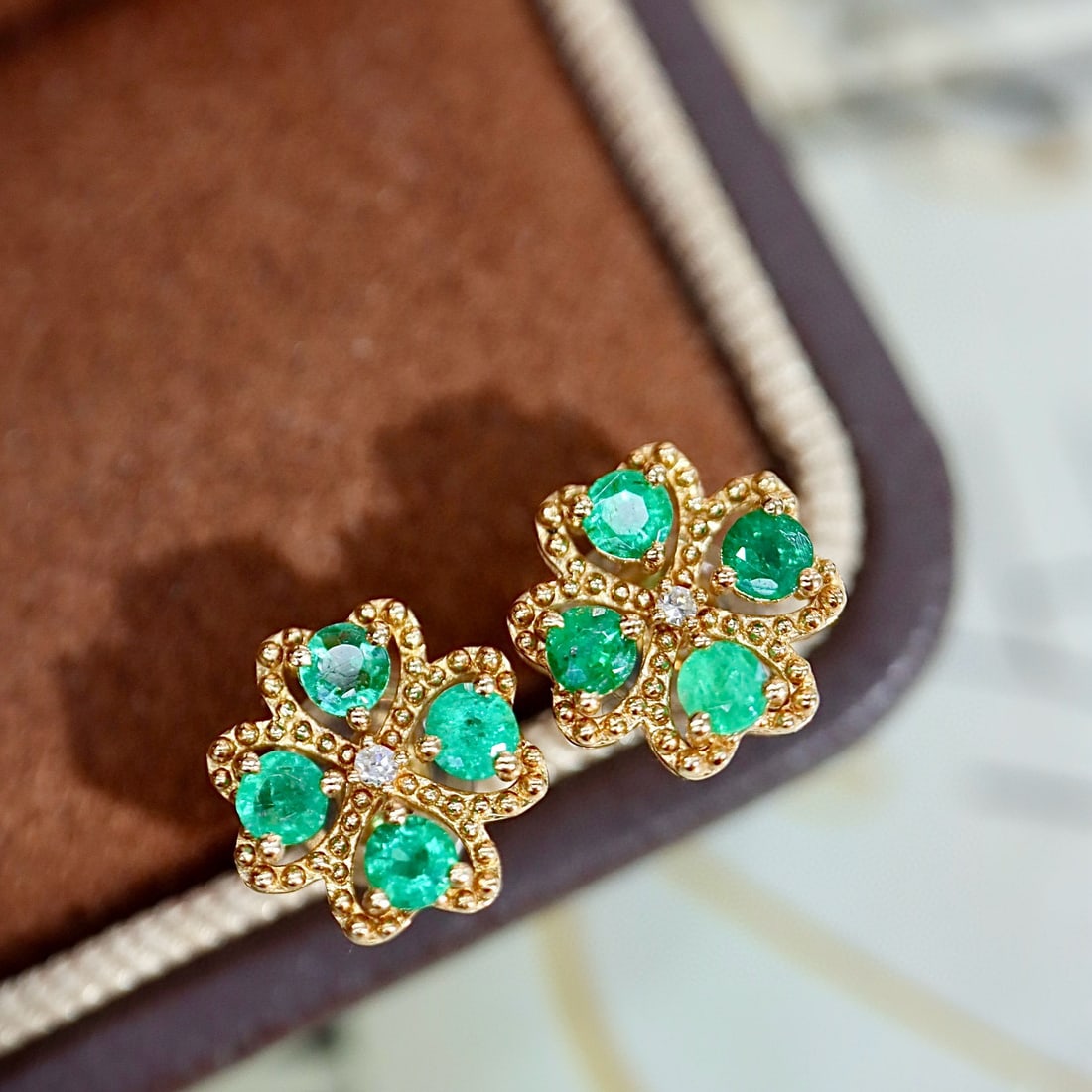 14k Gold 0.50 Ct Natural Emerald Earrings - 4